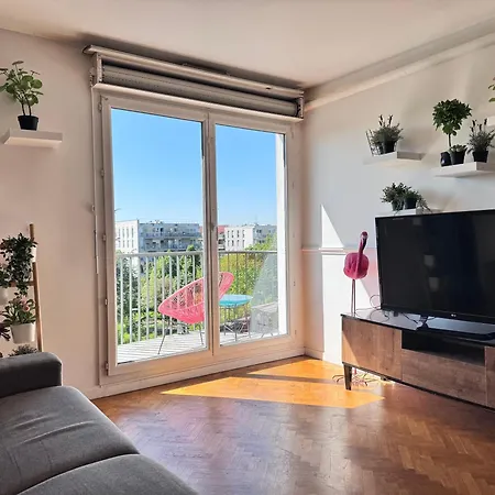 Fellini 3br With Safe Parking Апартаменты Сен-Дени