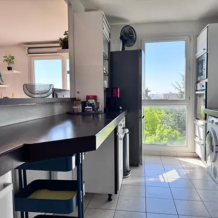 Fellini 3br With Safe Parking