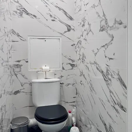 Fellini 3br With Safe Parking Апартаменты *