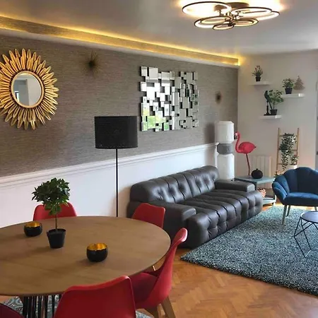 Apartment Fellini 3br With Safe Parking
