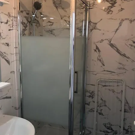 Fellini 3br With Safe Parking Apartmán