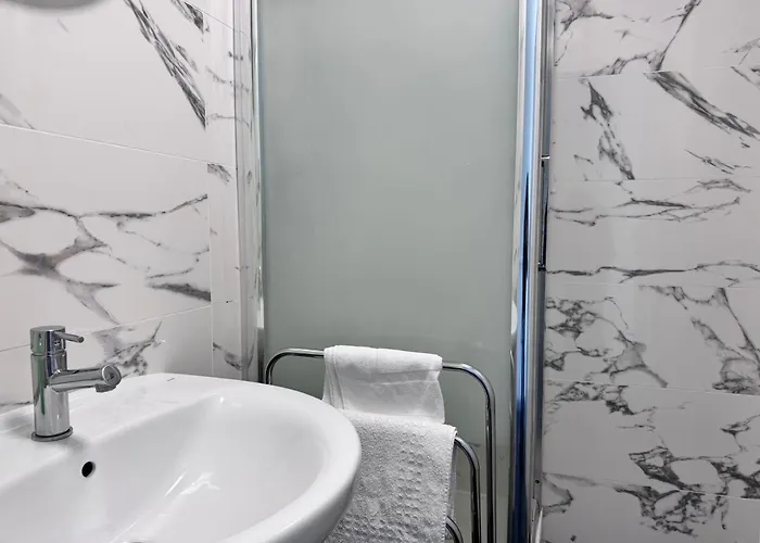 Fellini 3br With Safe Parking * Saint-Denis (Seine-Saint-Denis)